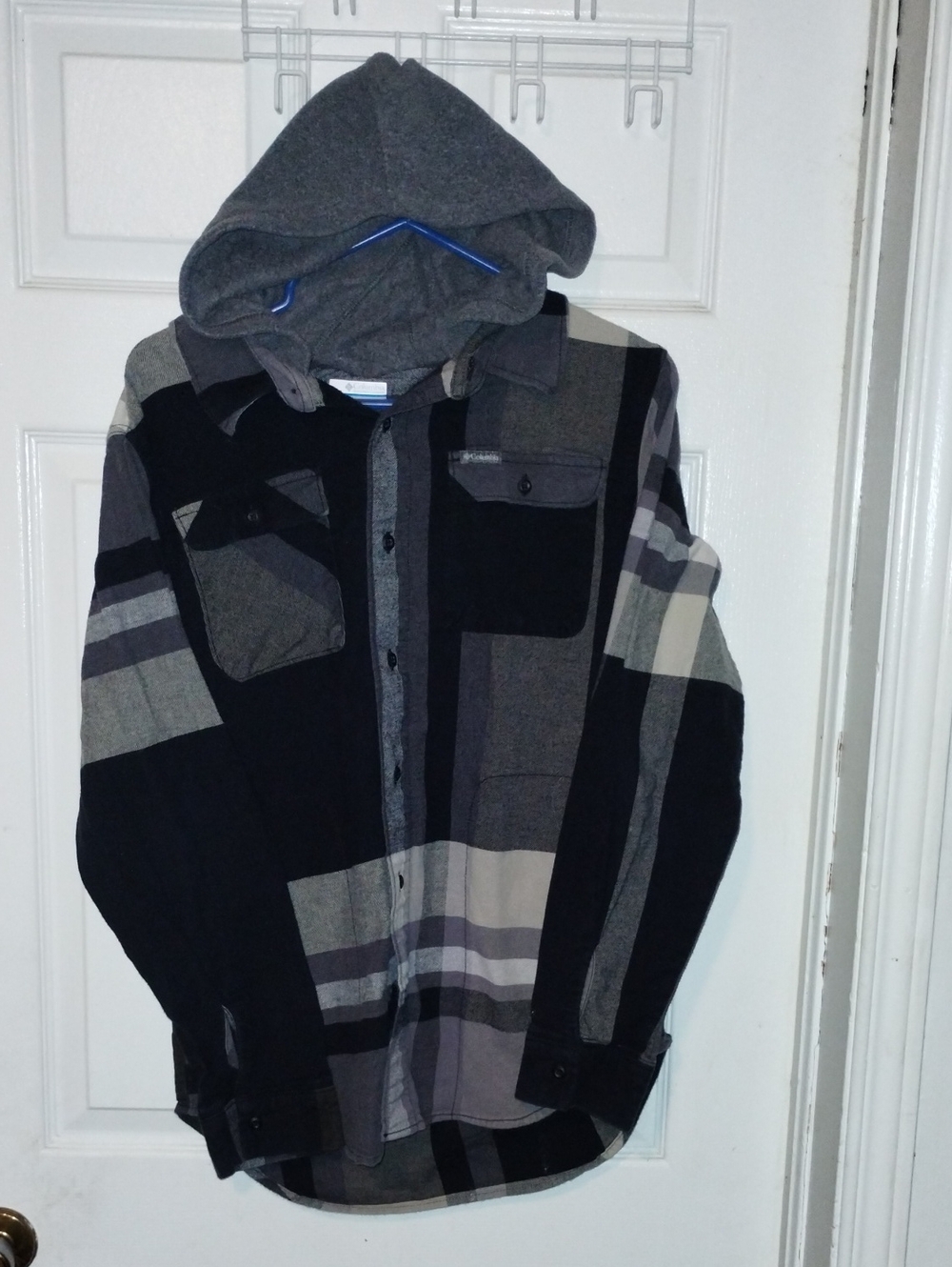 Columbia Men's Hooded Plaid Shirt Jacket in Black and Gray